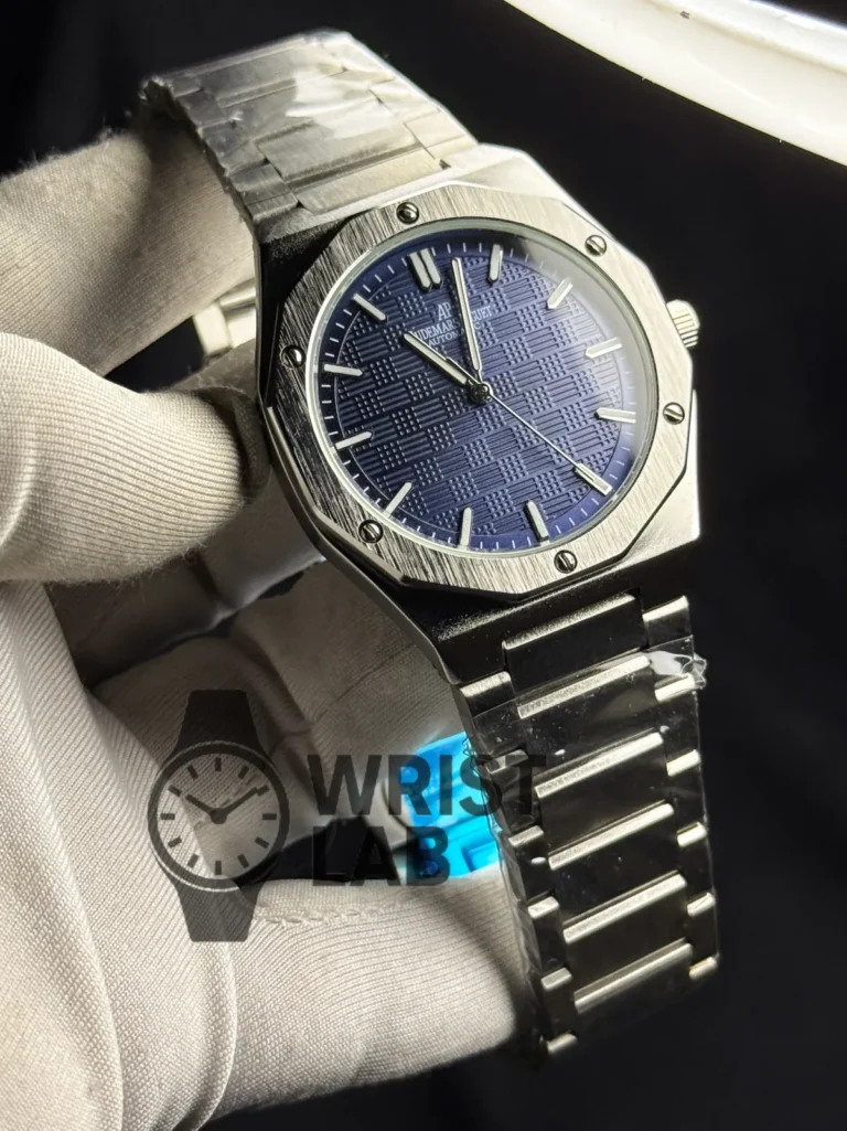 Ap Royal Azure Octa Link Silver Chain Blue Dial